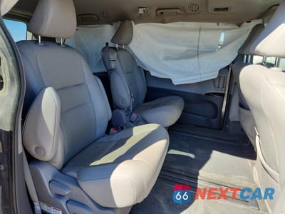Zdjęcie 11 z 13 samochodu: 2019 TOYOTA SIENNA XLE 8-PASSENGER VIN:5TDYZ3DC2KS995282 - miniatura