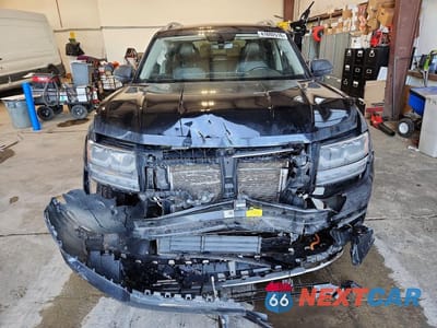 Piąte zdjęcie samochodu w środku: 2018 VOLKSWAGEN ATLAS SEL VIN:1V2MR2CAXJC511317 - miniatura