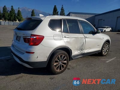 Trzecie zdjęcie samochodu z tyłu: 2016 BMW X3 SDRIVE28I VIN:5UXWZ7C52G0R31818 - miniatura