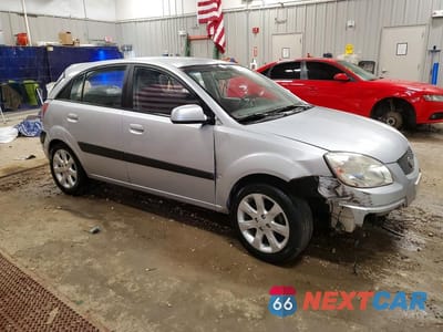 Czwarte zdjęcie samochodu z boku: 2008 KIA RIO5 LX VIN:KNADE163686376878 - miniatura