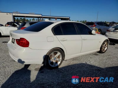 Trzecie zdjęcie samochodu z tyłu: 2011 BMW 328 I SULEV VIN:WBAPH5G56BNN59402 - miniatura