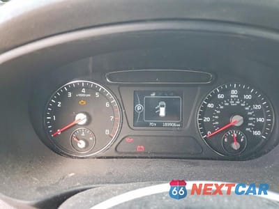 Zdjęcie 9 z 13 samochodu: 2016 KIA SORENTO LX VIN:5XYPG4A38GG051700 - miniatura