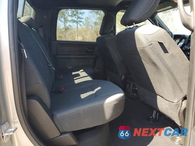 Zdjęcie 10 z 11 samochodu: 2021 RAM 2500 TRADESMAN VIN:3C6UR5CL1MG557356 - miniatura