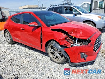 Czwarte zdjęcie samochodu z boku: 2019 HYUNDAI VELOSTER 2.0L PREMIUM VIN:KMHTG6AFXKU014140 - miniatura