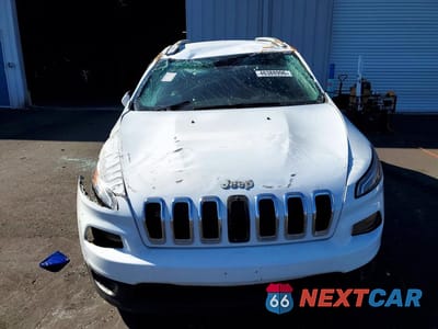 Piąte zdjęcie samochodu w środku: 2014 JEEP CHEROKEE LATITUDE VIN:1C4PJLCBXEW299768 - miniatura