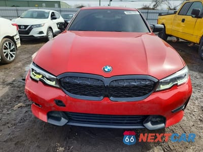 Piąte zdjęcie samochodu w środku: 2019 BMW 330XI VIN:WBA5R7C53KAJ79639 - miniatura