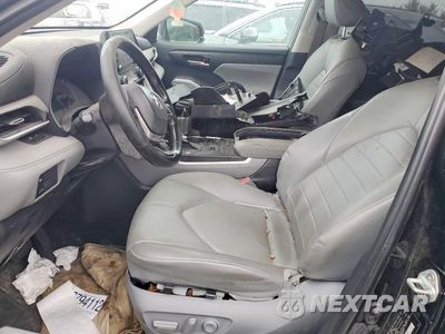 Zdjęcie 7 z 13 samochodu: 2020 TOYOTA HIGHLANDER XLE VIN:5TDHZRBH8LS503177 - miniatura