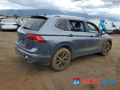 Trzecie zdjęcie samochodu z tyłu: 2024 VOLKSWAGEN TIGUAN SE VIN:3VV3B7AX5RM049041 - miniatura