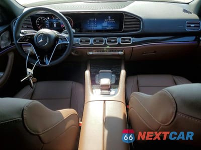 Zdjęcie 8 z 14 samochodu: 2025 MERCEDES-BENZ GLS 450 4MATIC VIN:4JGFF5KE4SB490993 - miniatura