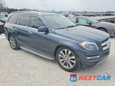 Czwarte zdjęcie samochodu z boku: 2013 MERCEDES-BENZ GL 450 4MATIC VIN:4JGDF7CE5DA266951 - miniatura
