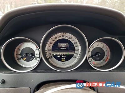 Zdjęcie 9 z 13 samochodu: 2013 MERCEDES-BENZ C 300 4MATIC VIN:WDDGF8AB8DG129750 - miniatura