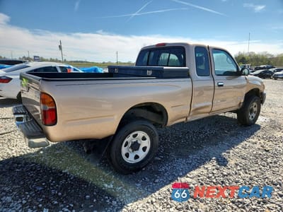 Trzecie zdjęcie samochodu z tyłu: 2000 TOYOTA TACOMA PRERUNNER V6 VIN:4TASN92N3YZ678199 - miniatura