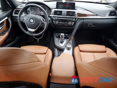 Zdjęcie 8 z 11 samochodu: 2017 BMW 330 XI VIN:WBA8D9C30HA011102 - miniatura