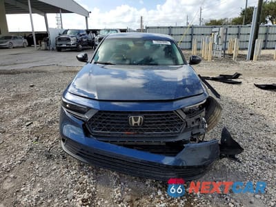 Piąte zdjęcie samochodu w środku: 2025 HONDA ACCORD SE VIN:1HGCY1F44SA073859 - miniatura