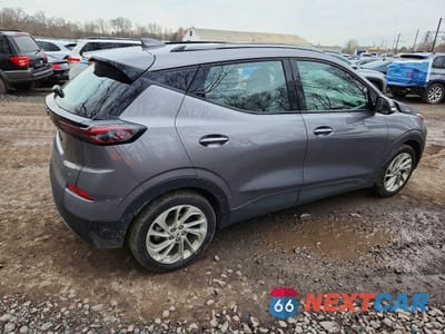 Trzecie zdjęcie samochodu z tyłu: 2023 CHEVROLET BOLT EUV LT VIN:1G1FY6S0XP4197385 - miniatura