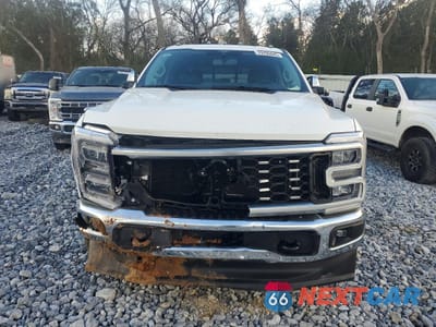 Piąte zdjęcie samochodu w środku: 2025 FORD F350 SUPER DUTY VIN:1FT8W3DT5SEC08680 - miniatura