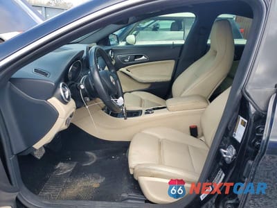 Zdjęcie 7 z 11 samochodu: 2018 MERCEDES-BENZ CLA 250 VIN:WDDSJ4EB4JN658874 - miniatura