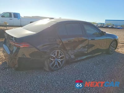 Trzecie zdjęcie samochodu z tyłu: 2024 BMW I5 EDRIVE 40 VIN:WBY33FK02RCP52202 - miniatura