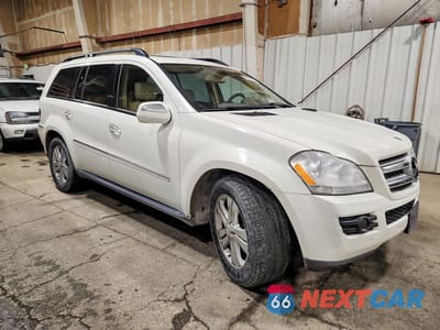 Czwarte zdjęcie samochodu z boku: 2009 MERCEDES-BENZ GL 450 4MATIC VIN:4JGBF71E19A450138 - miniatura