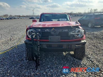 Piąte zdjęcie samochodu w środku: 2021 FORD BRONCO BASE VIN:1FMDE5APXMLA62212 - miniatura