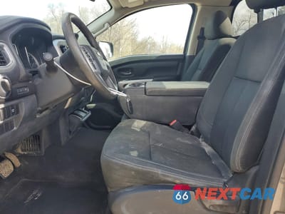 Zdjęcie 7 z 12 samochodu: 2017 NISSAN TITAN SV VIN:1N6AA1R76HN522800 - miniatura