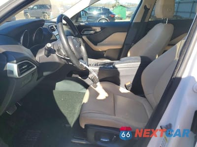 Zdjęcie 7 z 12 samochodu: 2019 JAGUAR F-PACE PREMIUM VIN:SADCJ2FXXKA366088 - miniatura