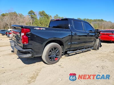 Trzecie zdjęcie samochodu z tyłu: 2022 CHEVROLET SILVERADO LTD K1500 RST VIN:1GCUYEEDXNZ193215 - miniatura