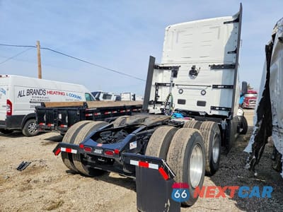Czwarte zdjęcie samochodu z boku: 2025 VOLVO VNL SEMI TRUCK VIN:4V4BC9EH4SN687738 - miniatura