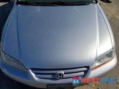 Zdjęcie 11 z 12 samochodu: 2001 HONDA ACCORD VIN:JHMCG56691C024295 - miniatura