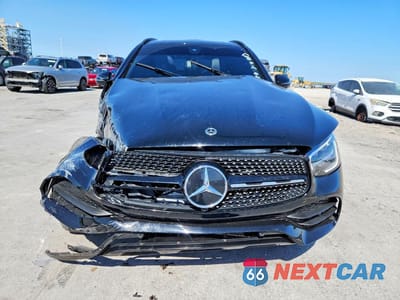 Piąte zdjęcie samochodu w środku: 2021 MERCEDES-BENZ GLC 300 VIN:W1N0G8DB1MV274573 - miniatura