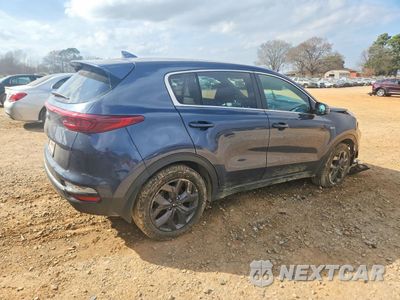 Trzecie zdjęcie samochodu z tyłu: 2022 KIA SPORTAGE LX VIN:KNDPMCAC9N7947887 - miniatura