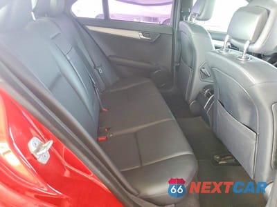 Zdjęcie 10 z 11 samochodu: 2009 MERCEDES-BENZ C 300 VIN:WDDGF54X39R044185 - miniatura