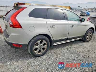 Trzecie zdjęcie samochodu z tyłu: 2013 VOLVO XC60 3.2 VIN:YV4952DL2D2381964 - miniatura