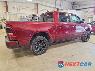 Trzecie zdjęcie samochodu z tyłu: 2021 RAM 1500 LIMITED VIN:1C6SRFHM9MN806427 - miniatura