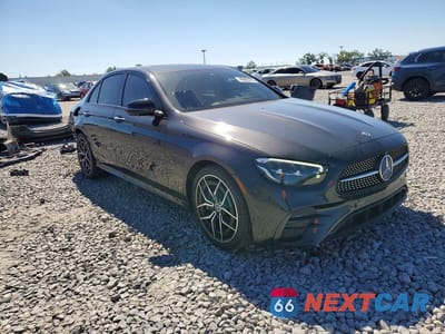 Czwarte zdjęcie samochodu z boku: 2022 MERCEDES-BENZ E 350 VIN:W1KZF8DB9NB064376 - miniatura