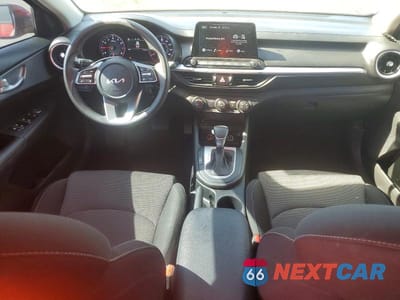 Zdjęcie 8 z 12 samochodu: 2023 KIA FORTE LXS VIN:3KPF24AD7PE543697 - miniatura