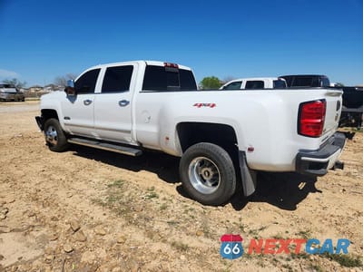 Drugie zdjęcie samochodu z przodu: 2017 CHEVROLET SILVERADO K3500 HIGH COUNTRY VIN:1GC4K1EY4HF249670 - miniatura