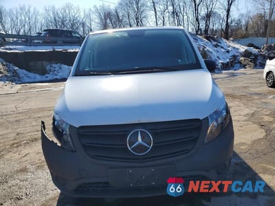 Piąte zdjęcie samochodu w środku: 2022 MERCEDES-BENZ METRIS VIN:W1YV0BEY4N4173256 - miniatura