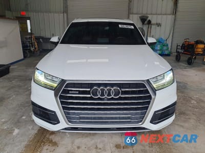 Piąte zdjęcie samochodu w środku: 2018 AUDI Q7 PREMIUM PLUS VIN:WA1LHAF78JD028715 - miniatura
