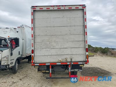 Zdjęcie 6 z 14 samochodu: 2005 ISUZU NPR BOX TRUCK VIN:JALC4B16157000750 - miniatura