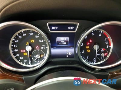 Zdjęcie 9 z 12 samochodu: 2015 MERCEDES-BENZ GL 550 4MATIC VIN:4JGDF7DE5FA551229 - miniatura