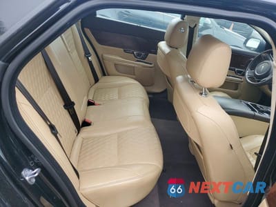 Zdjęcie 10 z 11 samochodu: 2016 JAGUAR XJL PORTFOLIO VIN:SAJWA2G7XG8V99878 - miniatura