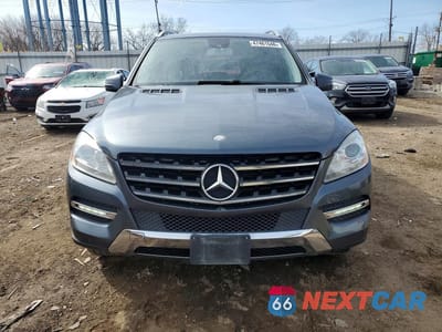 Piąte zdjęcie samochodu w środku: 2012 MERCEDES-BENZ ML 350 4MATIC VIN:4JGDA5HB4CA031716 - miniatura