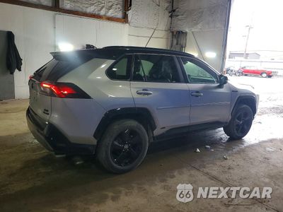 Trzecie zdjęcie samochodu z tyłu: 2021 TOYOTA RAV4 HYBRID XSE VIN:2T3E6RFV9MW028182 - miniatura