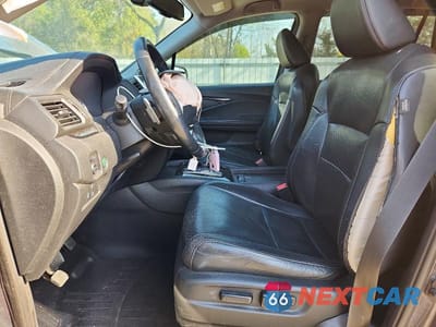 Zdjęcie 7 z 13 samochodu: 2017 HONDA PILOT ELITE VIN:5FNYF6H08HB092870 - miniatura