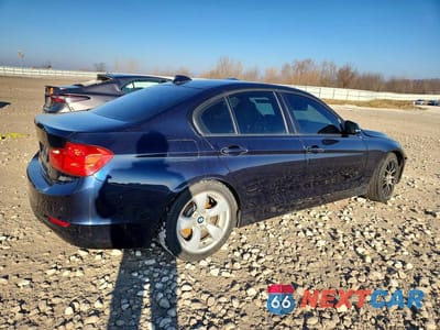 Trzecie zdjęcie samochodu z tyłu: 2014 BMW 328 XI VIN:WBA3B3C52EJ980989 - miniatura