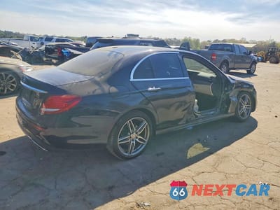 Trzecie zdjęcie samochodu z tyłu: 2017 MERCEDES-BENZ E 300 VIN:WDDZF4JB1HA082104 - miniatura