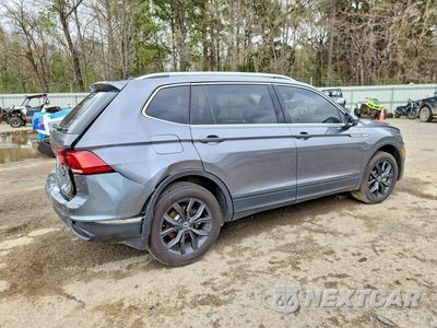 Trzecie zdjęcie samochodu z tyłu: 2024 VOLKSWAGEN TIGUAN SE VIN:3VV3B7AX2RM068193 - miniatura