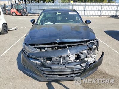 Piąte zdjęcie samochodu w środku: 2018 HONDA ACCORD EX VIN:1HGCV1F43JA122959 - miniatura
