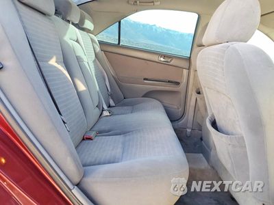 Zdjęcie 10 z 13 samochodu: 2005 TOYOTA CAMRY LE VIN:4T1BE32K55U048339 - miniatura